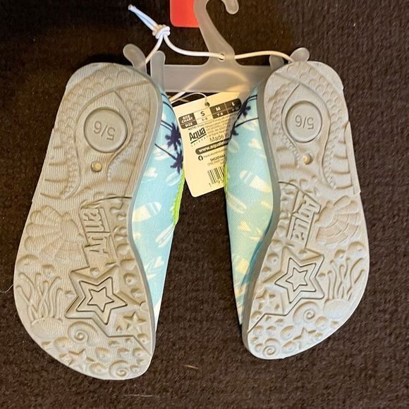 NWT Sun Smart Boys Water Shoes Size 5/6 - Picture 3 of 3